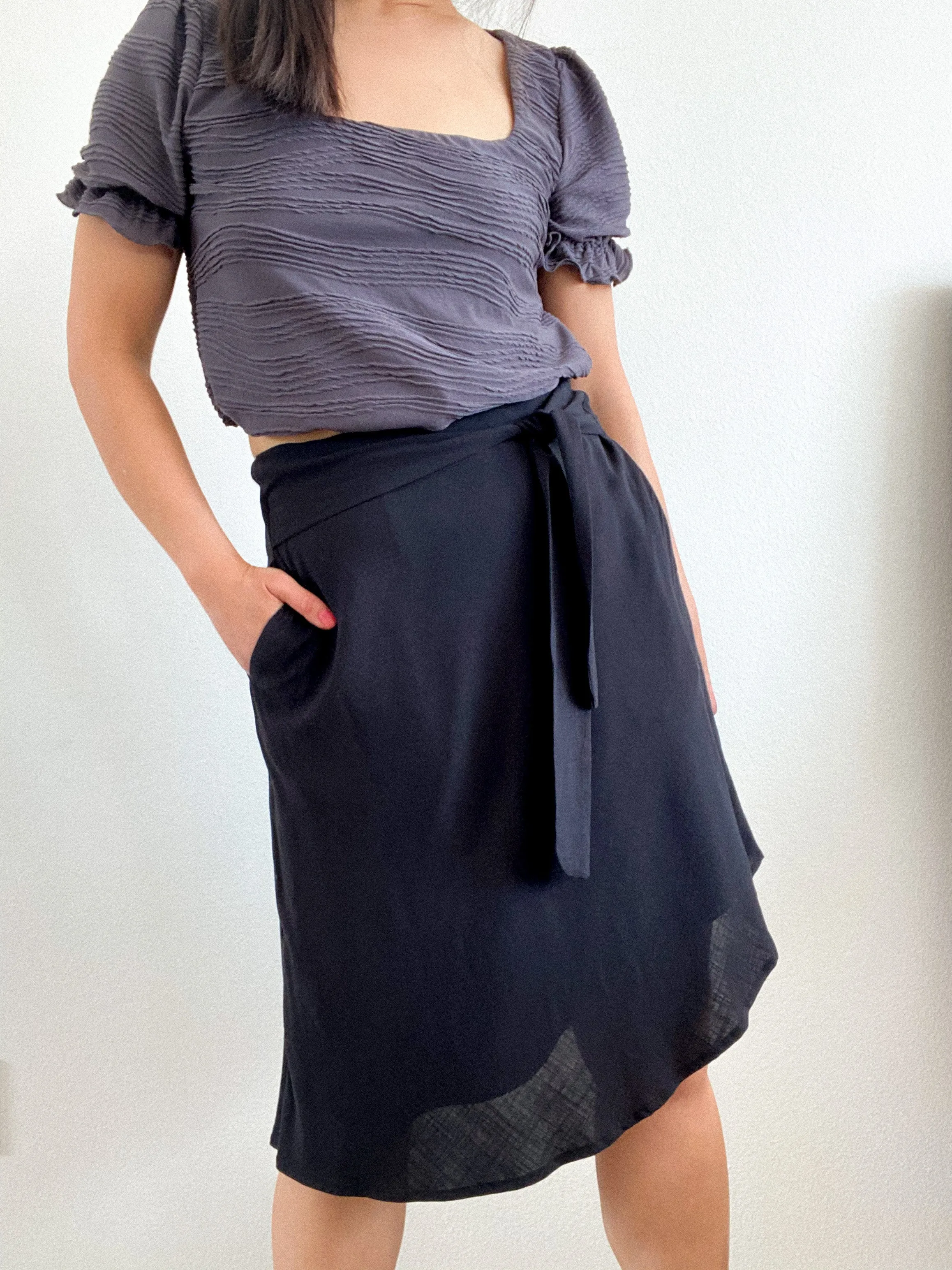 THE TIE WAIST SKIRT ~ BLACK